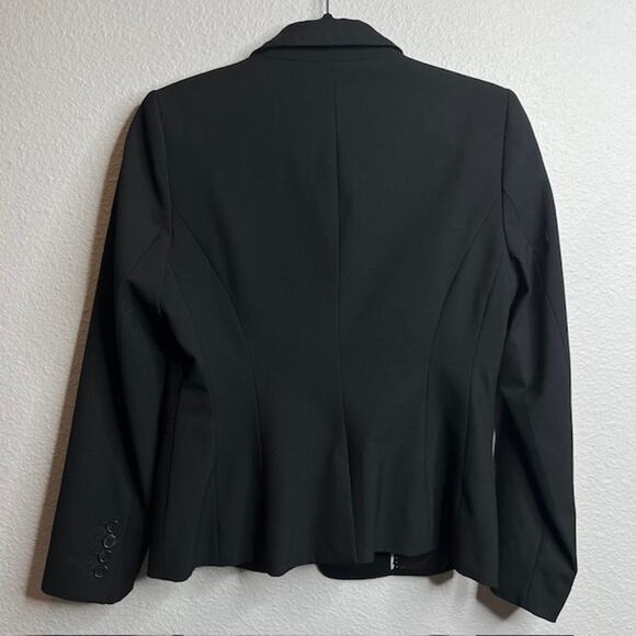 The Limited Black Collection Blazer Size 8P - Picture 5 of 12